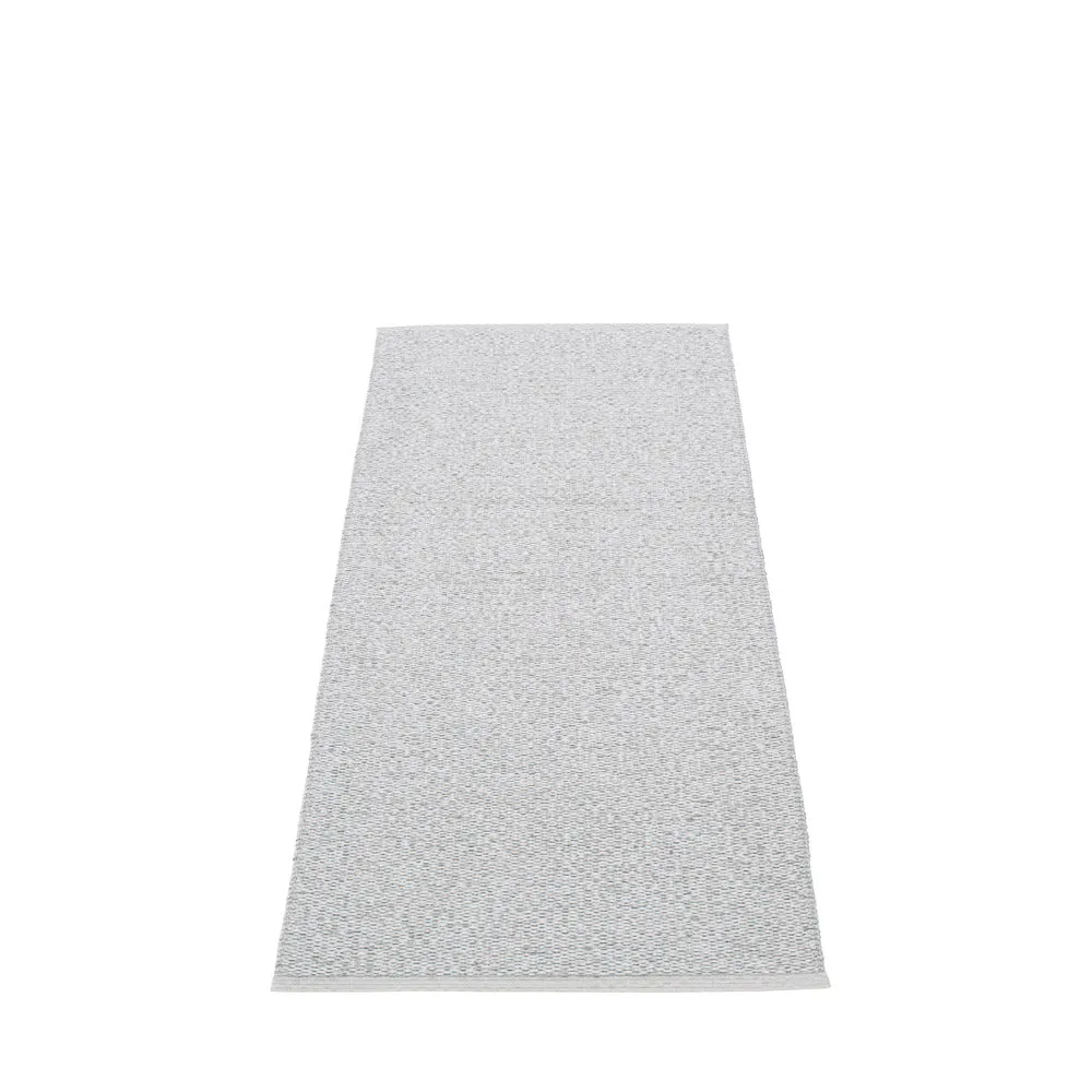 East Hampton Plastic Floor Mats Light Grey/Metallic (Multiple Sizes)