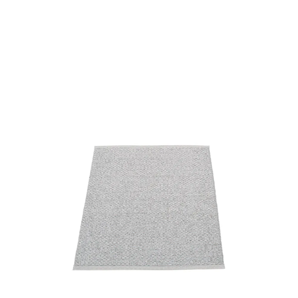 East Hampton Plastic Floor Mats Light Grey/Metallic (Multiple Sizes)