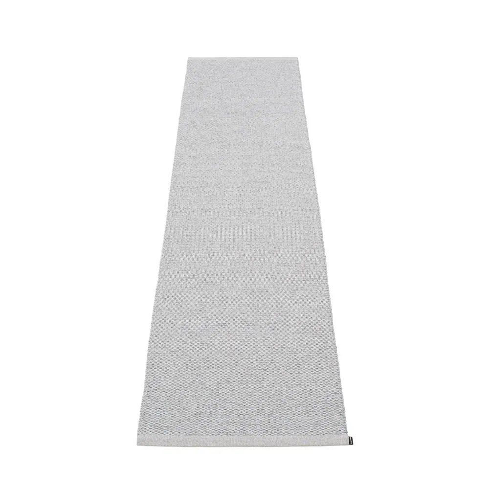 East Hampton Plastic Floor Mats Light Grey/Metallic (Multiple Sizes)