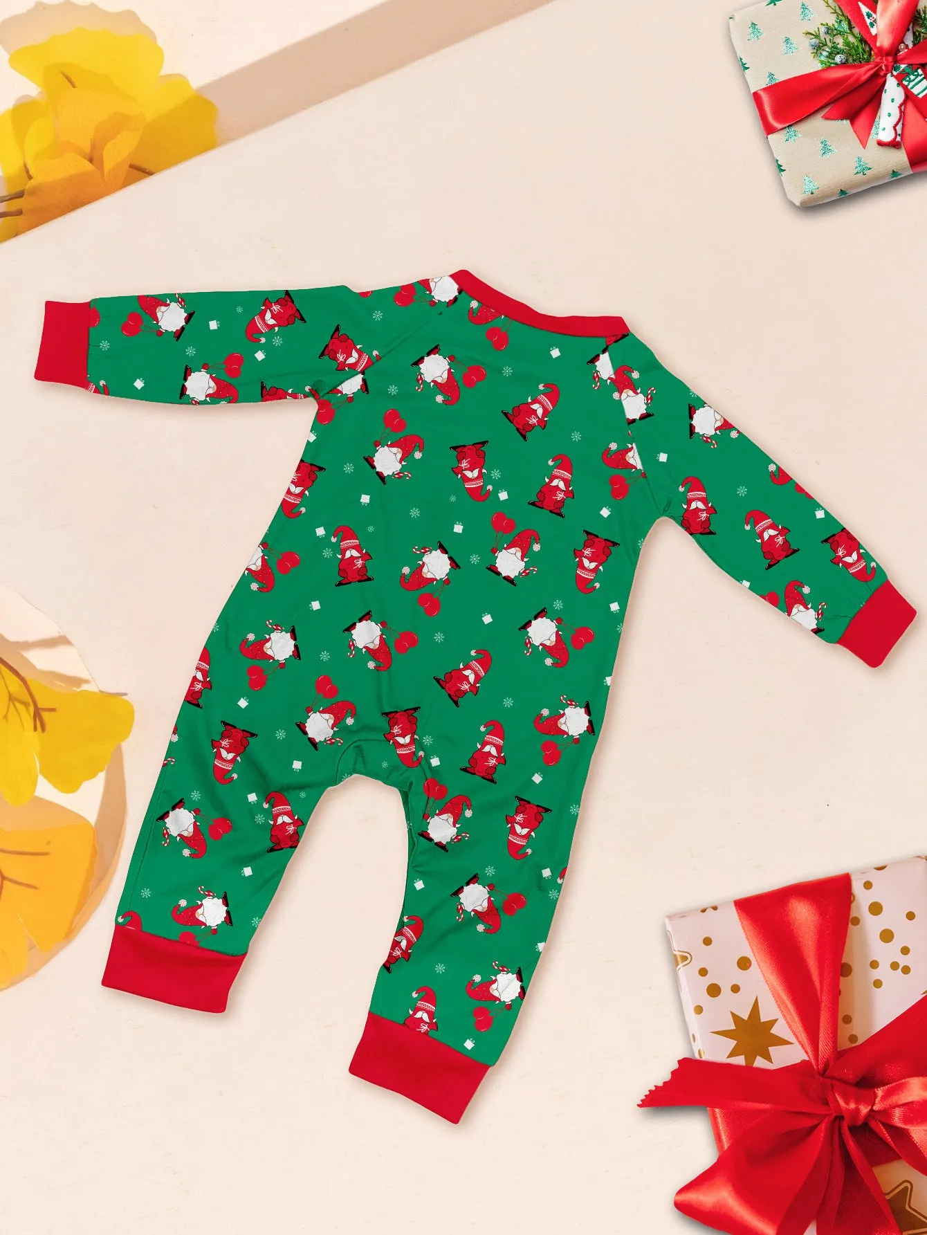 Family Parent-Child Green Printed Santa Pajama Set