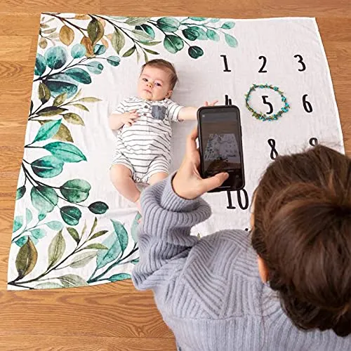 Milestone Boy blanket with Marker Green Leaves