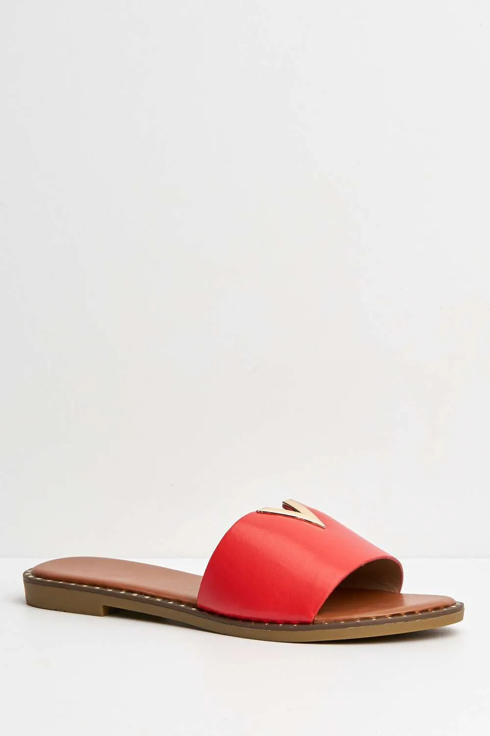 Veena V-Detail Slip-On Sliders in Red